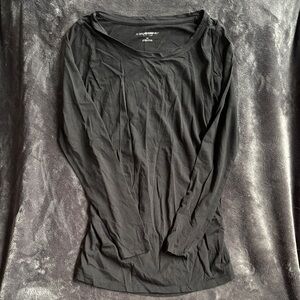 Liz Lange Black Long Sleeve Maternity Top